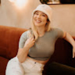 Meet your Posher, Sabrina